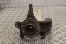 Pivot fusee avant droit -