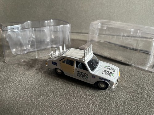 Voiture miniature peugeot 504 - voiture,