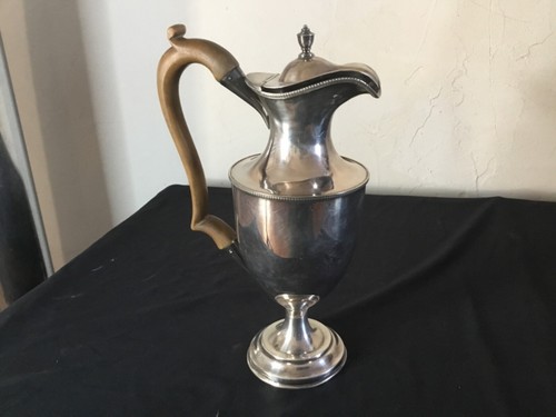 Ancienne burette d - ancienne,