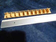 AMENAGEMENT BEIGE/BRUN ref 9172 classe 1 accessoire pour wagon voyageur LIMA HO