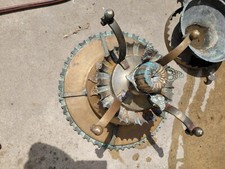 ancien brasero , bruleur d'encens cuivre et bronze  . Très jolie  détails