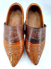 PAIRE DE SABOTS ANCIENS BOIS