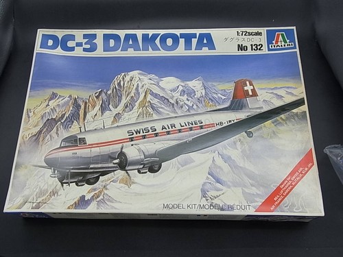 Italeri dc3 dakota - 1/72,