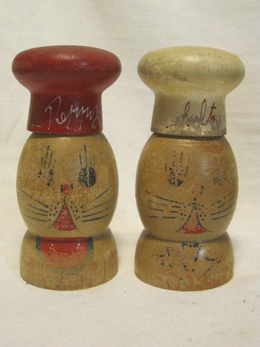 Vintage wood salt pepper - vintage,