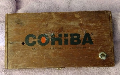 Cohiba red dot - cohiba, cigar