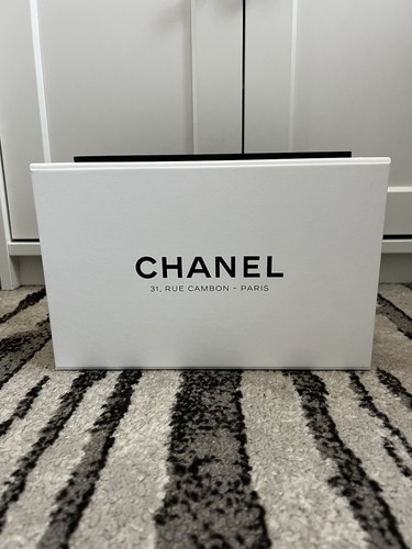 Boîte chanel blanche - chanel,