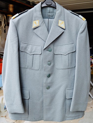 Bel uniforme armée - de, l’armÉe