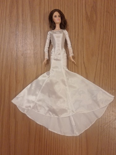 Twilight saga barbie bella - twilight,