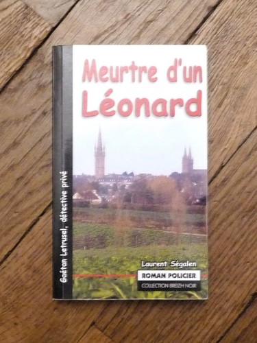 Meurtre un léonard - d'un, léonard-