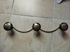 Porte manteaux vintage 3 patères murales en fer chromé entourages noir déco loft