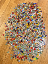 LOT DE CAPSULES CRANTEES BIERE / BIER, COCA-COLA, EAU/WATER, .. RARE A SAISIR