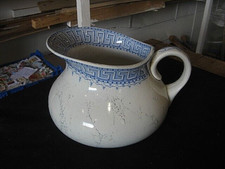 ++"508.14"  ANCIEN BROC DE TOILETTE EN FAIENCE SIGNE KG LUNEVILLE MODELE ATHENES