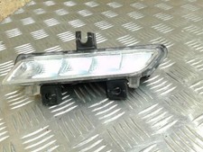 Feu diurne avant gauche