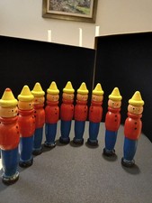 lot de 9 quilles anciennes en