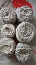 Lot de 6 Pelotes de Laine Fantaisie Grise et Blanche aspect poilu (360g)