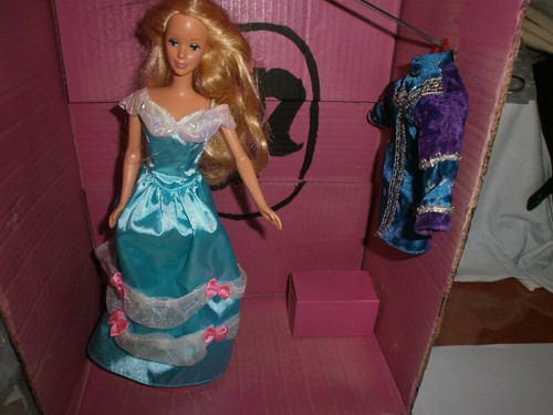 Barbie belle bois dormant - belle,