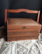 jolie boite malle poupée