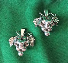 Vintage Bunch Of Grape Clip Earrings Sterling Silver 925 Mexico 15 grams 1.25'' 