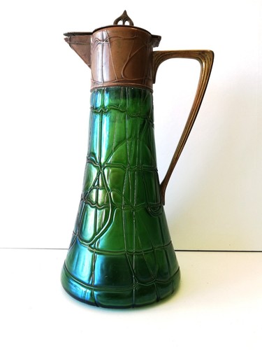 Pichet claret jug