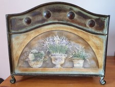 Beau porte revues en métal peint décor champêtre 25x30 cm