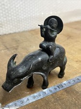 BRONZE PATINÉ CHINE 19 EME SIÈCLE MUSICIEN JOUANT DU PIPEAU SUR BUFFLE N.1