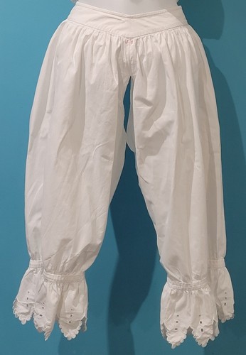 Ancienne culotte fendue - , en