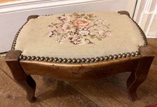 Repose pieds noyer massif