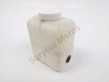 RESERVOIR DE LAVE GLACE AVANT