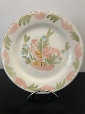 Magnifique ancienne assiette en faïence à décor d’un coq et d’une frise floral