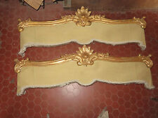 Paire De Cantonnières En Bois Doré, époque 19ème.