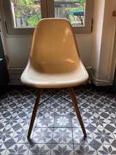 Chaise Eames DSW, édition