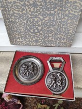 Décapsuleur et cendrier champagne Besserat de Bellefon dans boite d'origine