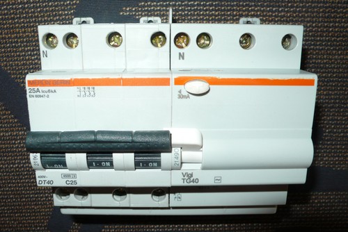 Disjoncteur differentiel 4pole - disjoncteur,