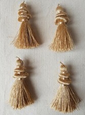 PASSEMENTERIE HOULES 2 PAIRE POMPONS FRANGE COULEUR DORE  REF 15PPD