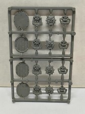 sympa Warhammer bouclier / shield  icones ORK 40 k plastique 2632