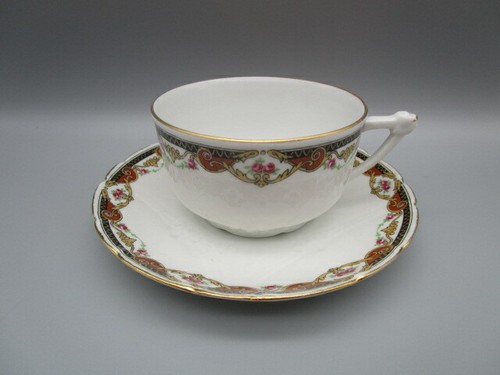 Tasse thé ancienne - ancienne, en