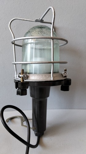 Ancienne lampe atelier usine - ancienne,