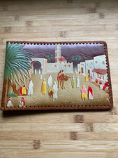 Album photos ancien en cuir réalisé à la main