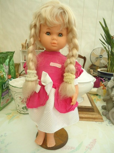 Ancienne poupee blonde aux - blonde,
