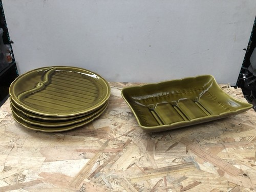Lot plat 4 anciennes - +,