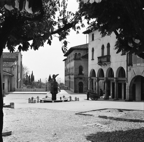 Asolo 1950 place fontaine - asolo,