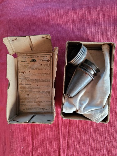 Rare ancienne boîte carton - ancienne, en