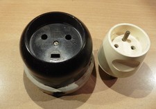 Prise femelle 2P+T 16A