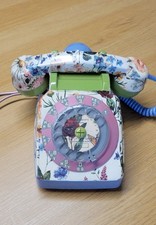 Téléphone vintage à cadran rotatif – relooking floral