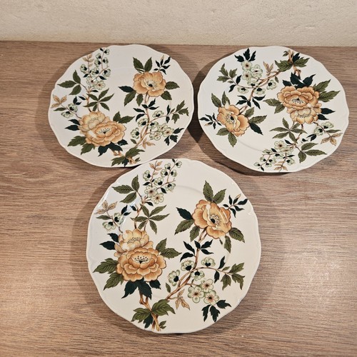 Lot petites assiettes - 3,