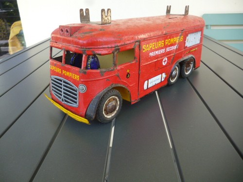 Camion pompiers joustra - pompiers, en