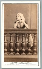 CDV 1870 Léontine Massin Artiste & cocotte de luxe. Client : le roi Edouard VII