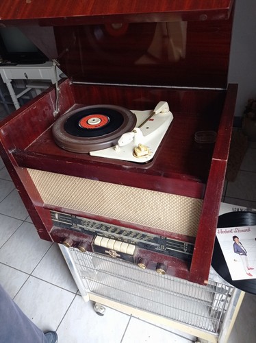 Ancien meuble radio - -phono, de