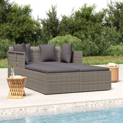 Chaise longue avec - longue,