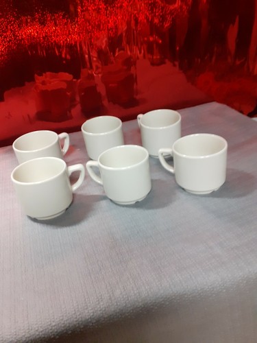 Lot anciennes tasses à - de, 6